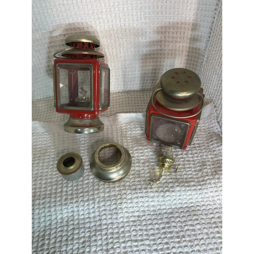 Vintage Unisex Unbranded Miniature Oil Lantern Set OS Red Gold